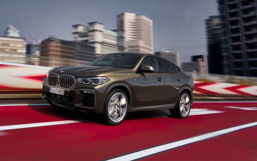 BMW persisted in providing an alternative to the upright X5, shifting the focus from sensible to stylish.